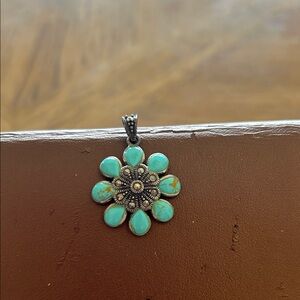 Turquoise Floral Teardrop Pendant Necklace - Women Jewelry